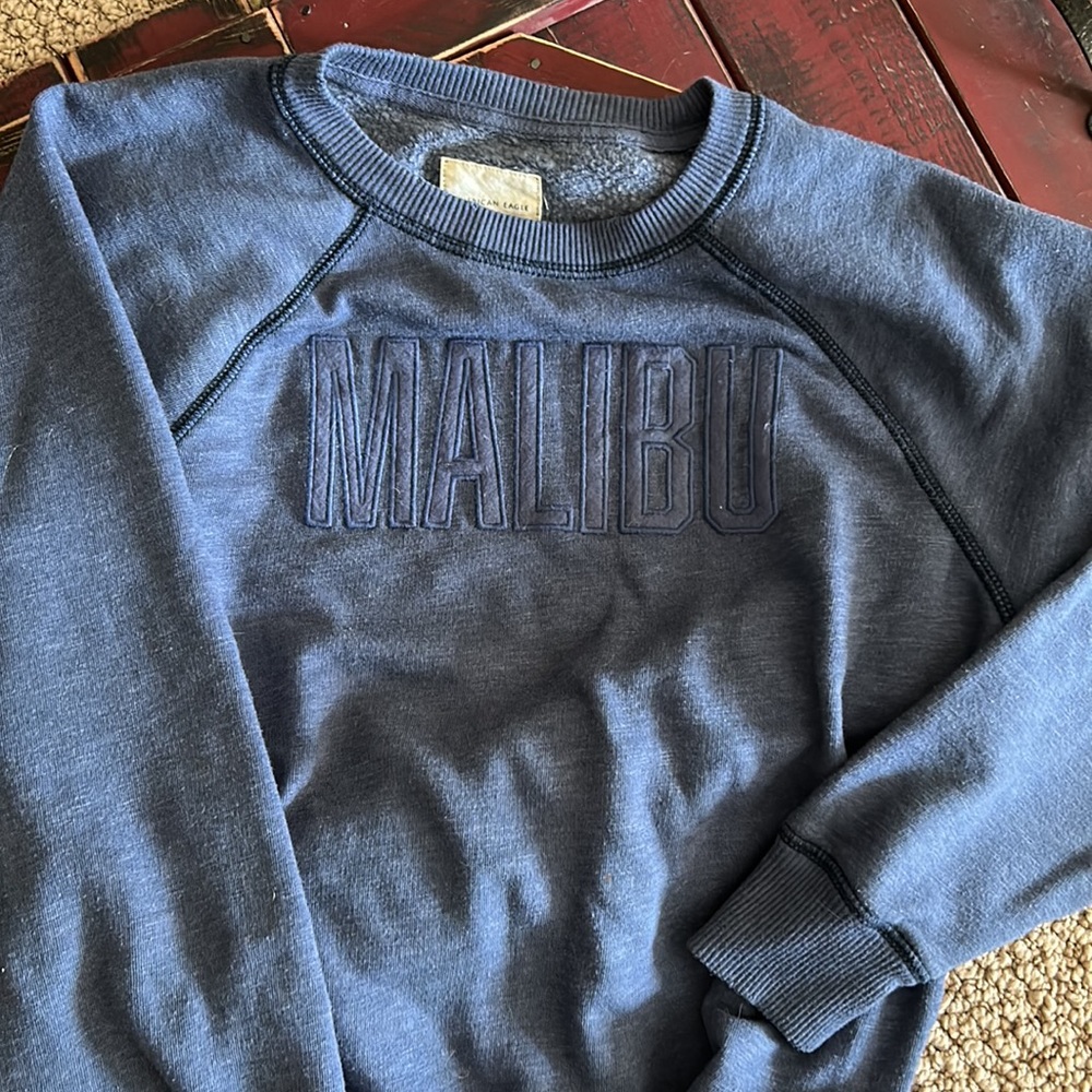 American Eagle Outfitters XS Malibu Crew Neck Sweatshirt Blue Classic Coastal